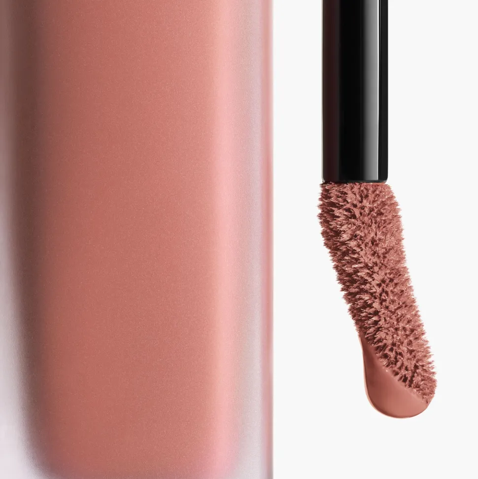 DER INTENSIVE MATTE FLUID-LIPPENSTIFT MIT ULTRA-LANGEM HALT