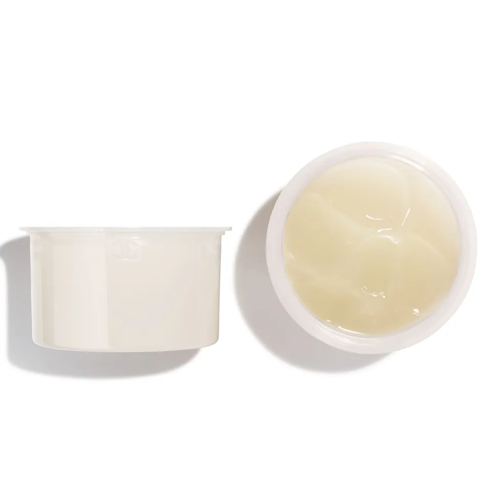 EXFOLIERT – GLEICHT AUS – GLÄTTET