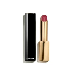 FARBINTENSIVER LIPPENSTIFT. KONZENTRIERTE LEUCHTKRAFT UND PFLEGE. REFILLABLE