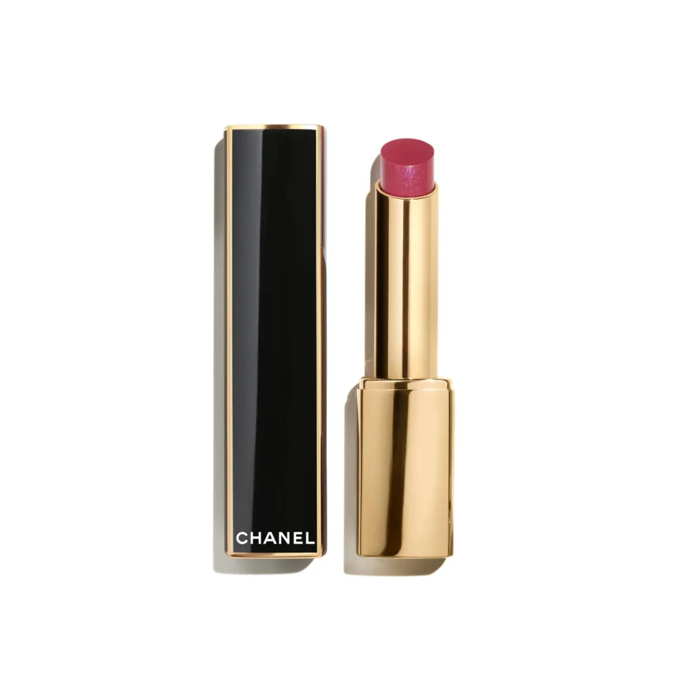 FARBINTENSIVER LIPPENSTIFT. KONZENTRIERTE LEUCHTKRAFT UND PFLEGE. REFILLABLE