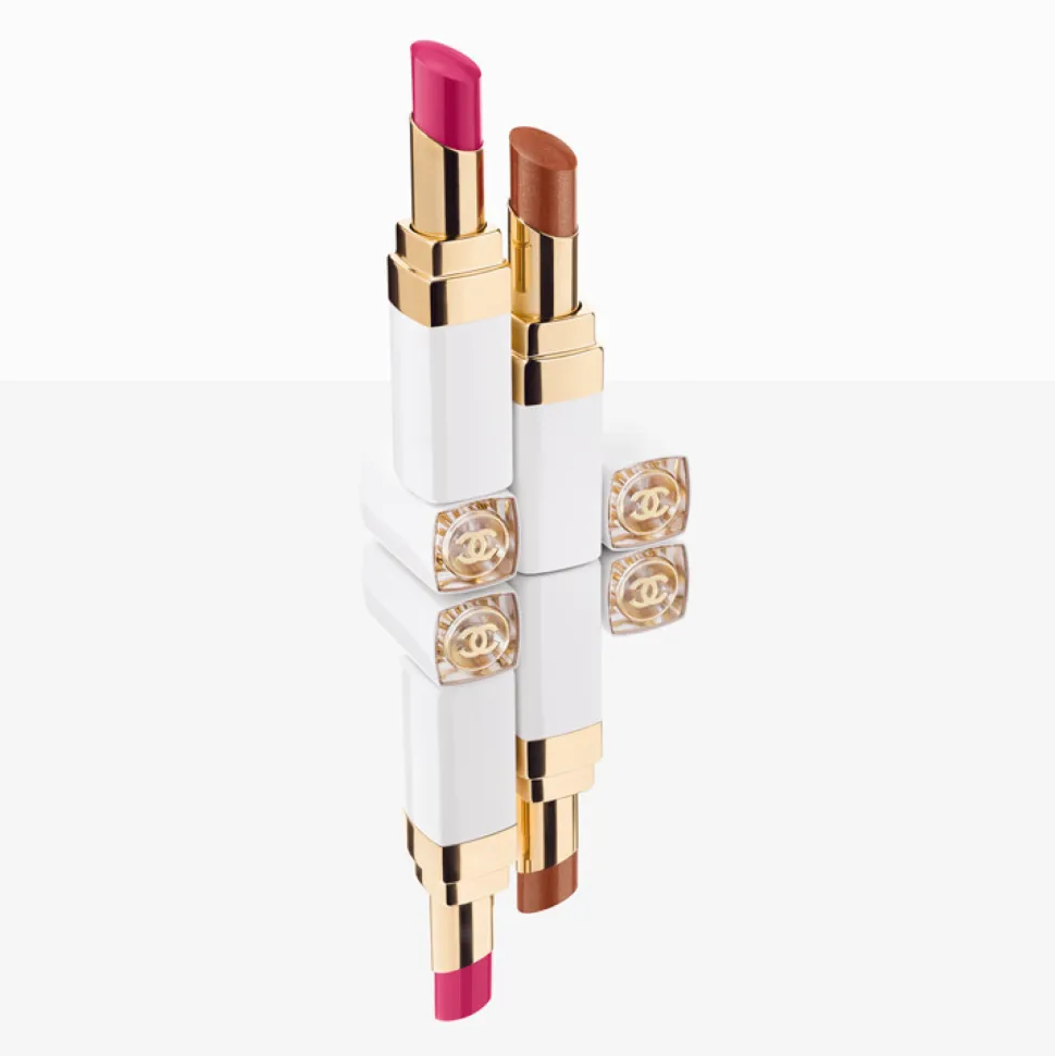 GETÖNTER, FEUCHTIGKEITSSPENDENDER, VERSCHÖNERNDER LIPPENBALSAM MIT INDIVIDUELLER FARBINTENSITÄT