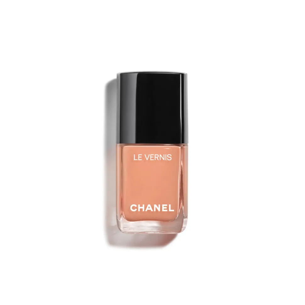NAGELLACK – FARBE UND GLANZ MIT LANGEM HALT